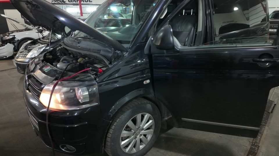 VW Multivan T5 в работе